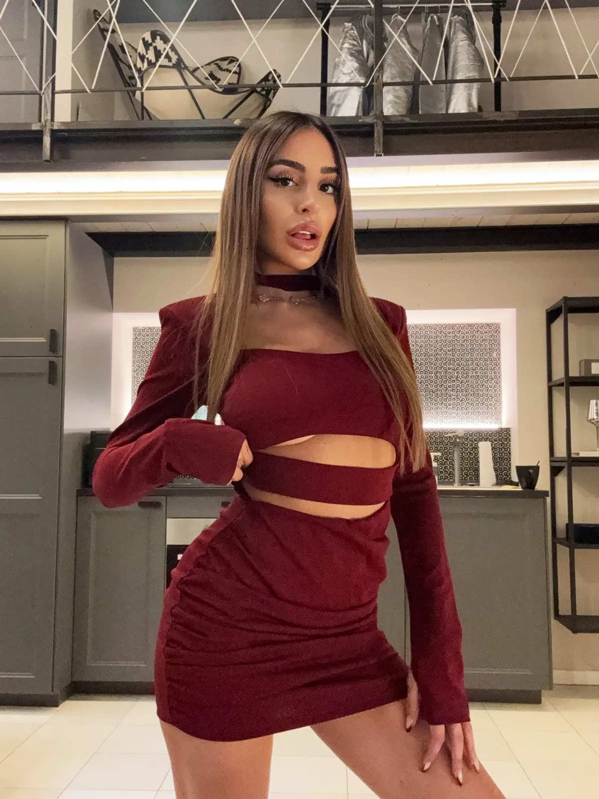 Best Abito a fasce bordeaux schiena aperta Abiti