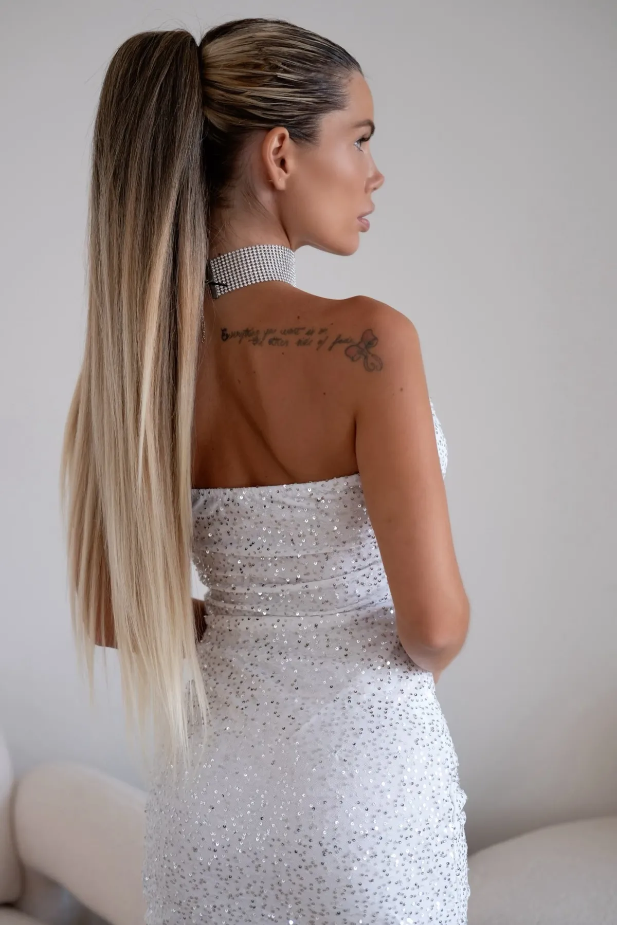 Discount Abito bianco con paillettes Abiti