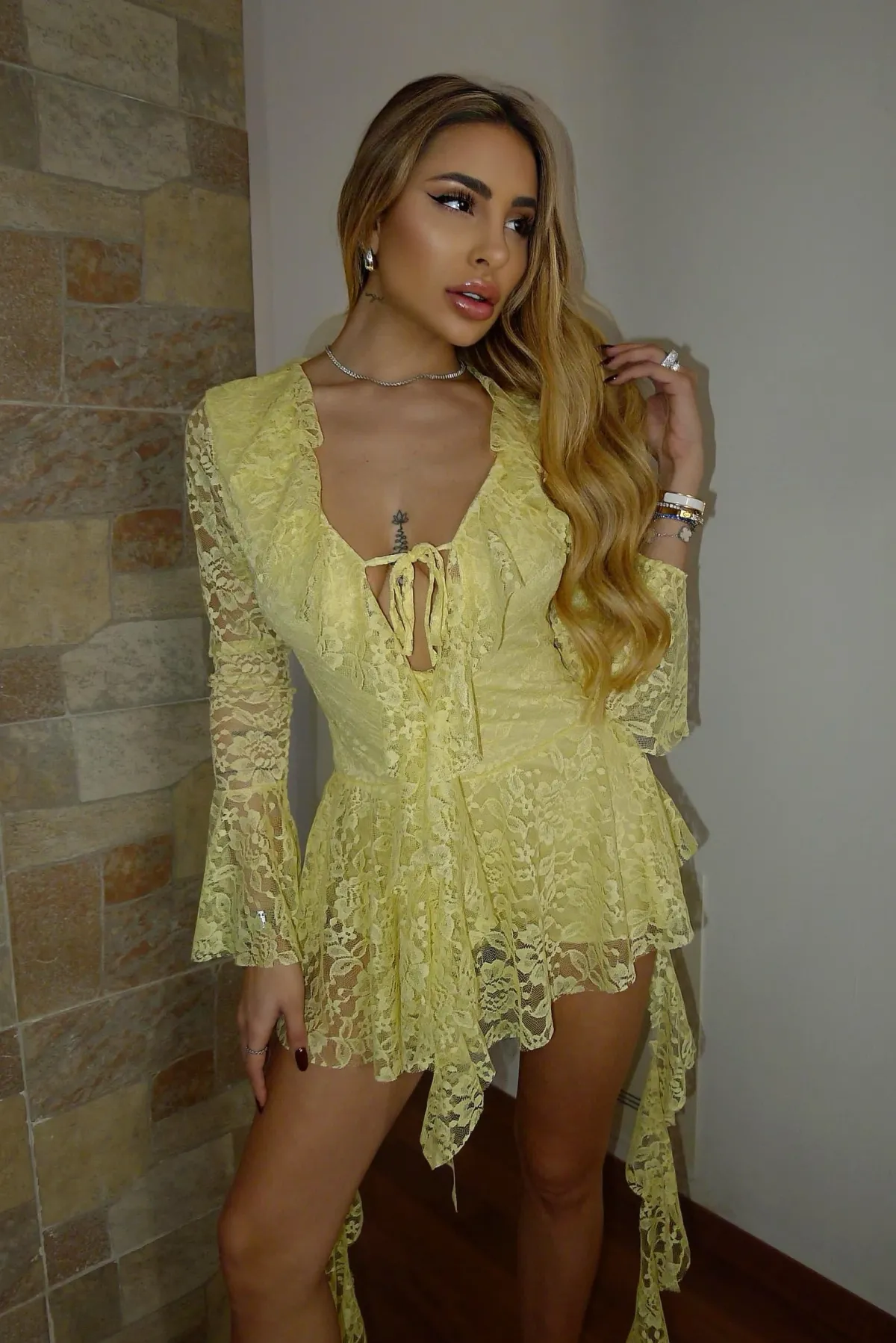 Fashion Abito in pizzo giallo con rouches Abiti