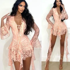 Outlet Abito in pizzo rosa con rouches Abiti
