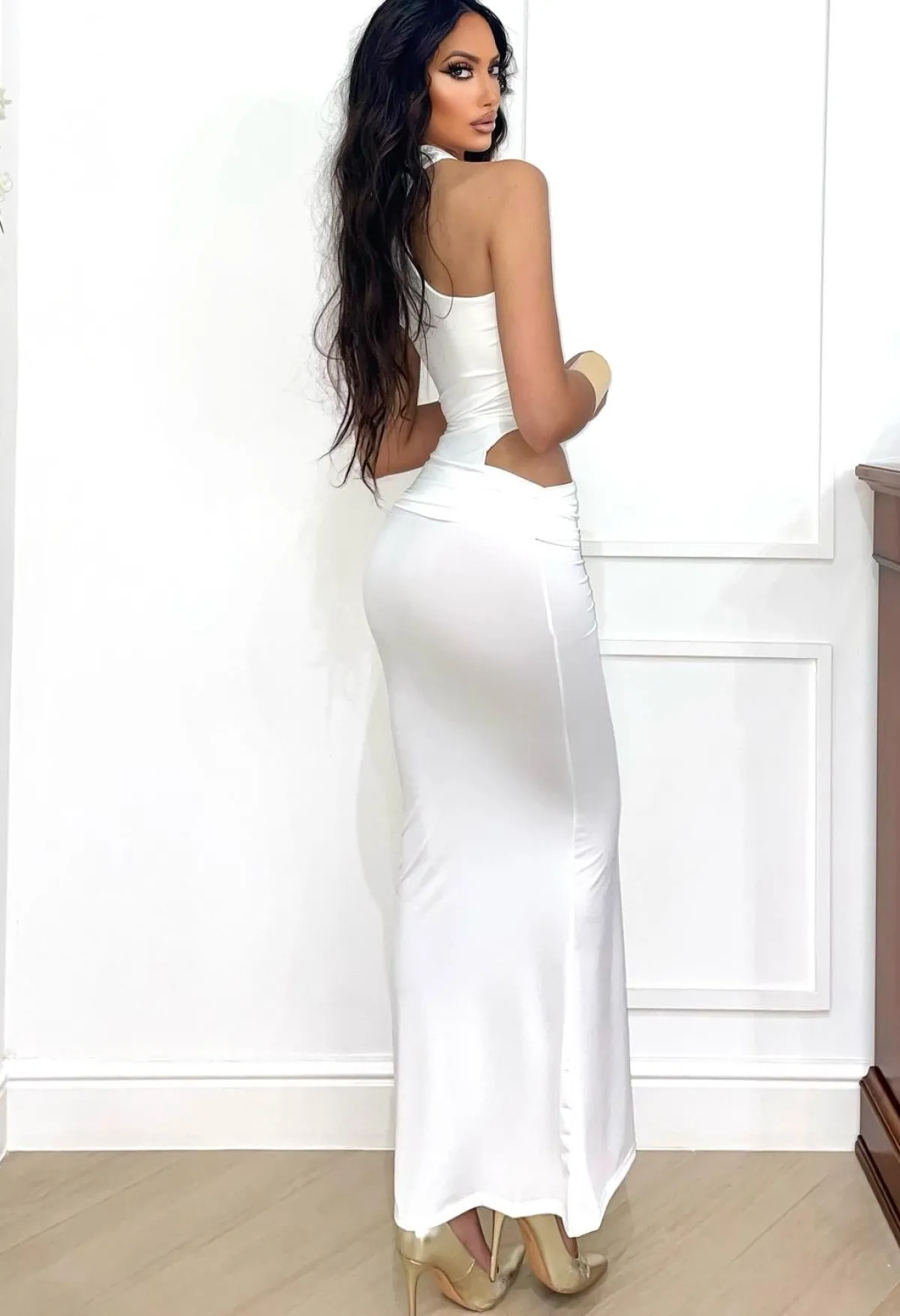 Best Abito lungo bianco con choker e apertura laterale Abiti