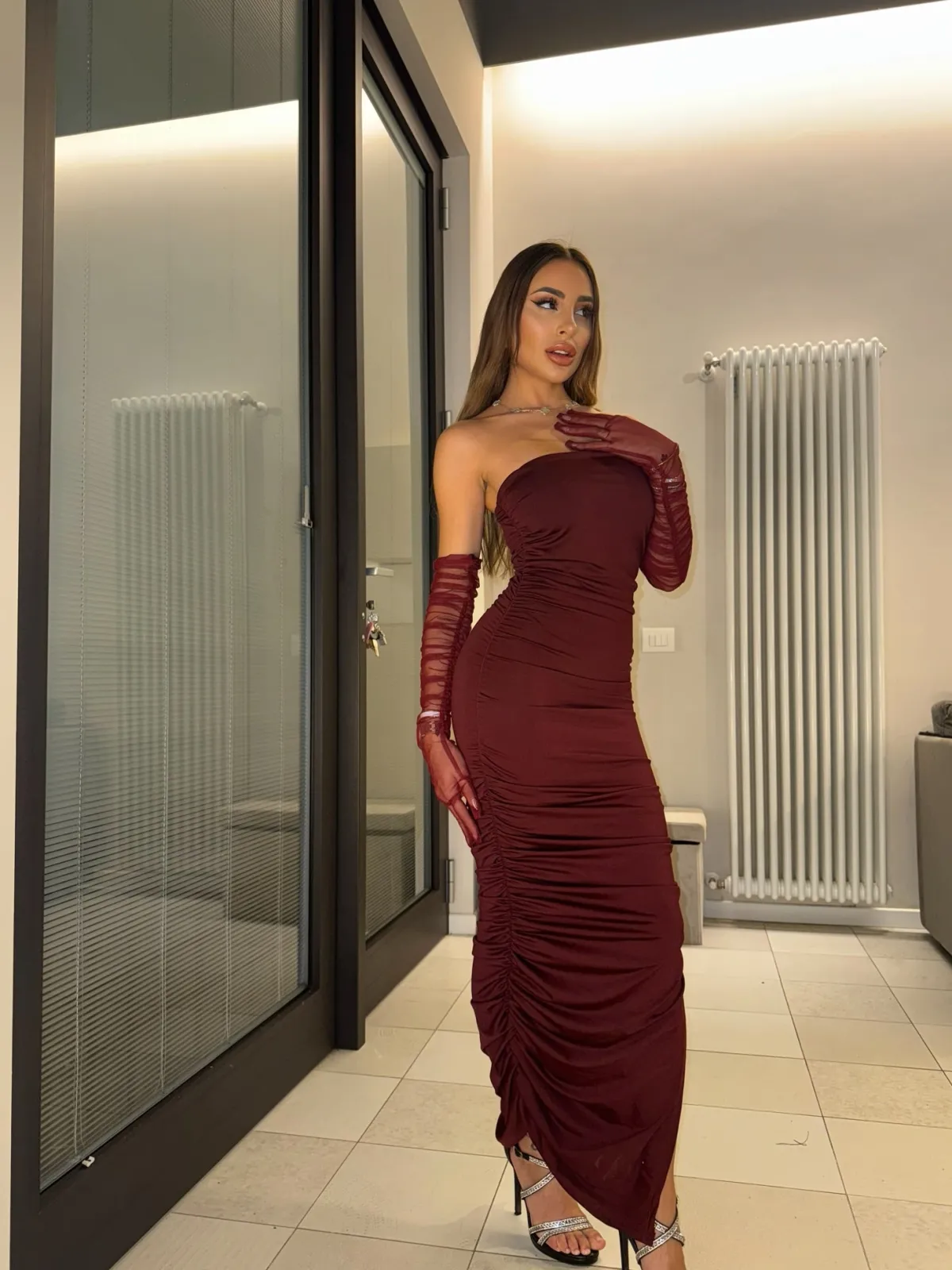 Discount Abito midi bordeux con guanti Abiti