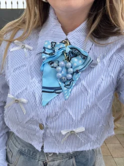 Sale Camicia crop con fiocchi Bluse & Top