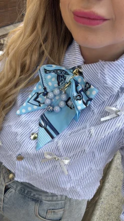 Sale Camicia crop con fiocchi Bluse & Top