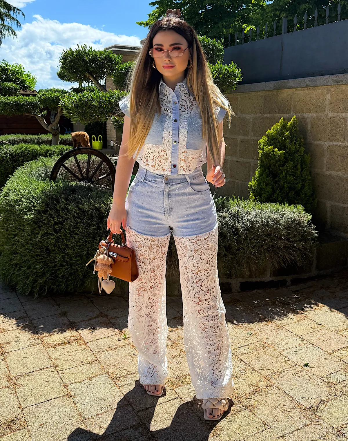 Fashion Completo in denim con brillantini e pizzo Completi & Tute