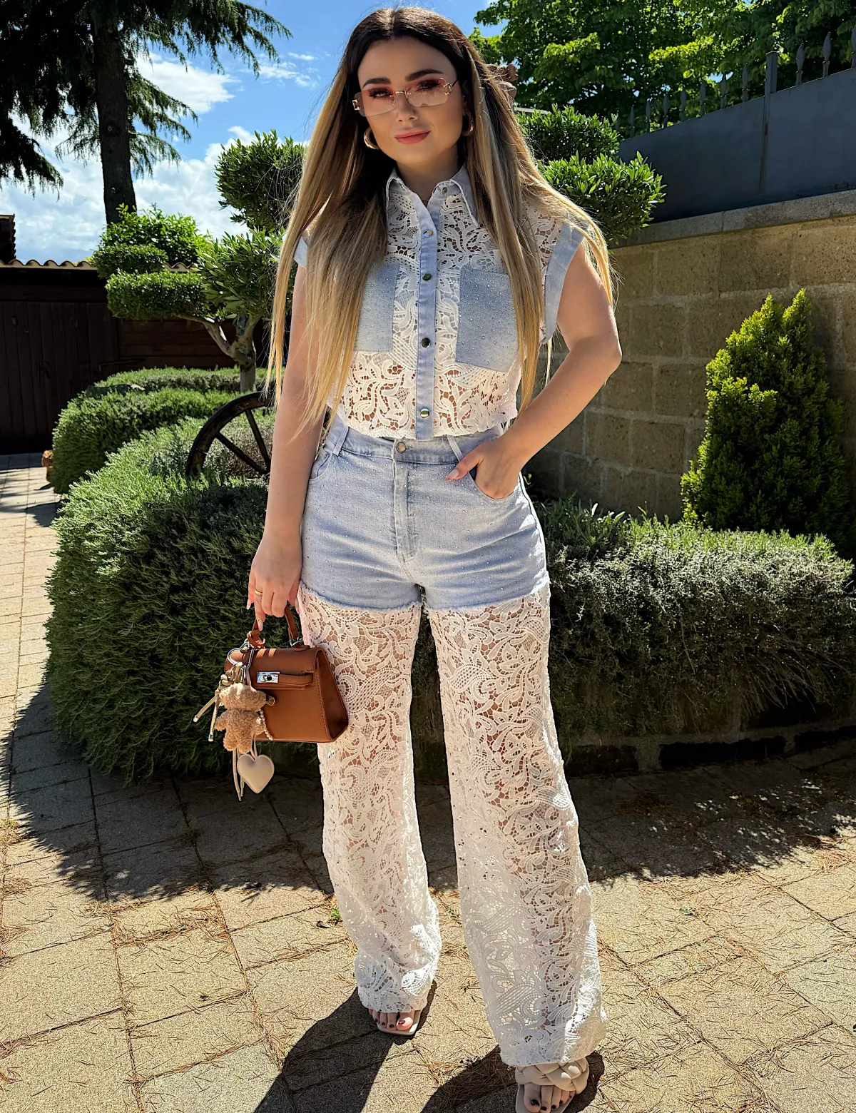 Fashion Completo in denim con brillantini e pizzo Completi & Tute