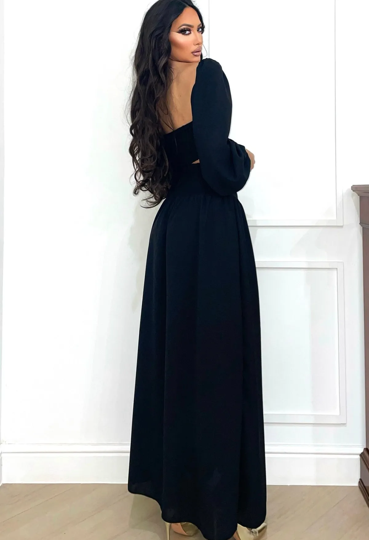 Sale Completo top e gonna con gioiello nero Completi & Tute