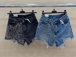 Hot Jeans nero con borchie Pantaloni