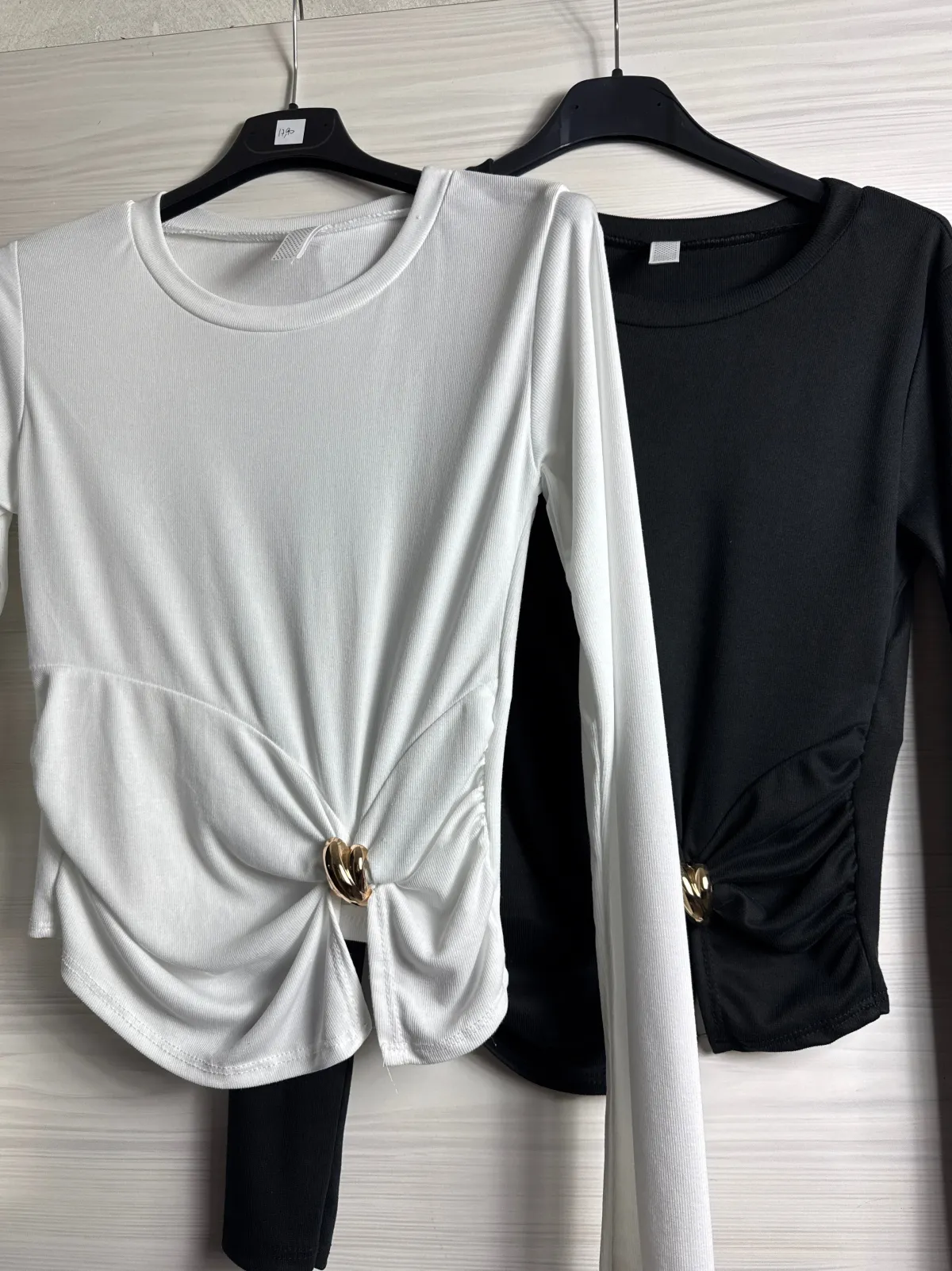 Clearance Maglia con fiocco e gioiello oro Bluse & Top