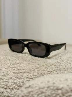 Sale Occhiale nero basic Occhiali