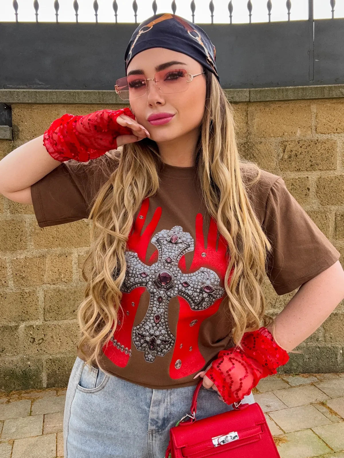 Clearance T-shirt con croce e manicotti Bluse & Top